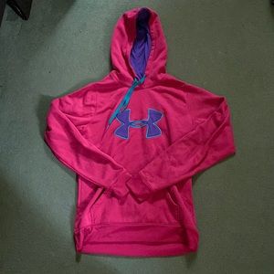 Women’s Under Armor sweatshirt